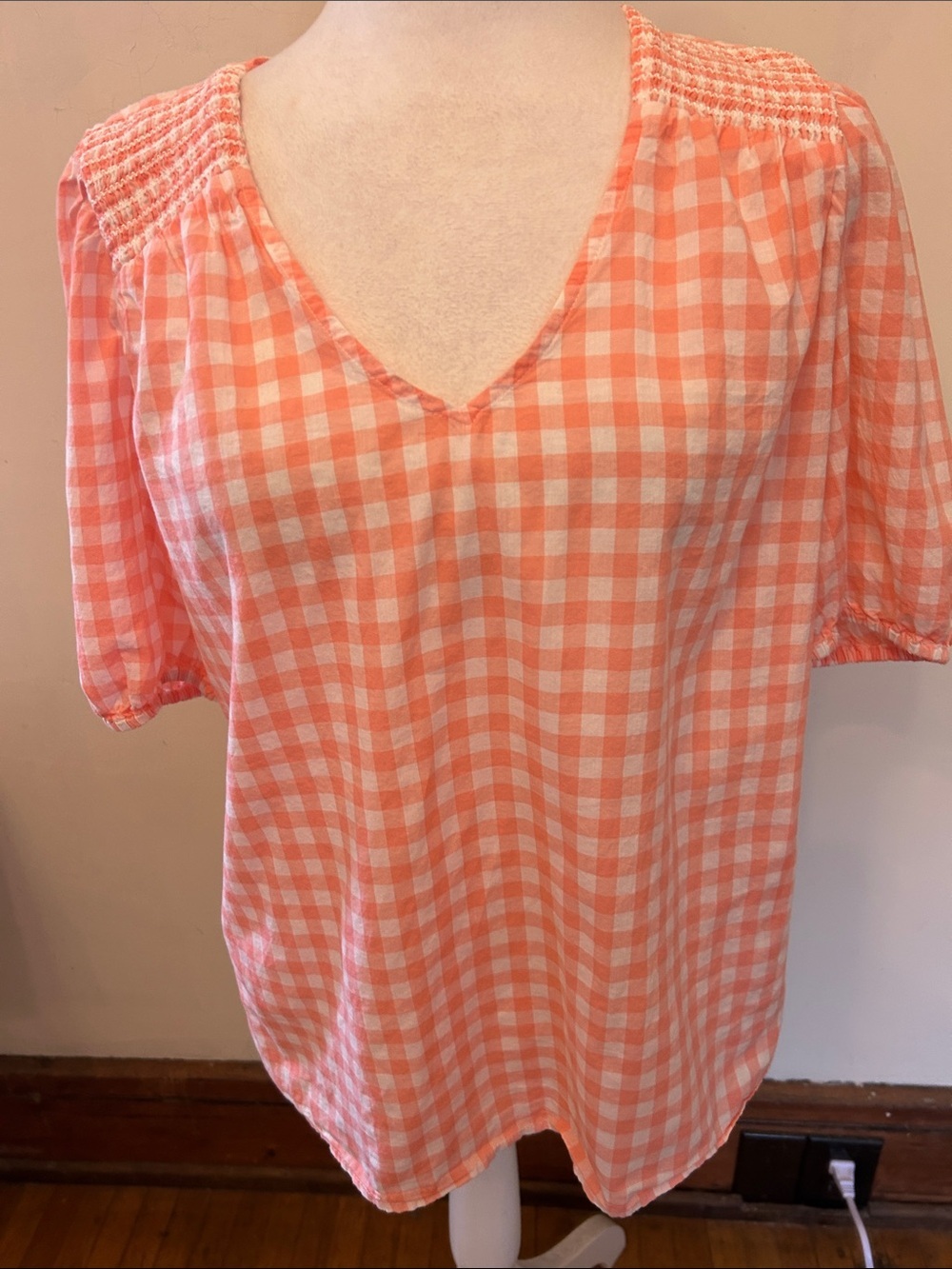 J Crew Smocked Shoulder Gingham V-Neck Top - Coral White Size S EUC